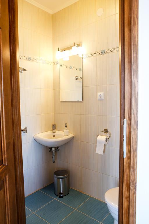 Katica Vendeghaz Hotel Tarcal Bilik gambar